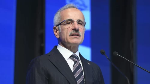 Türkiye elektrikli araçta Avrupa'yı geride bıraktı! Bakan Uraloğlu rakamları açıkladı