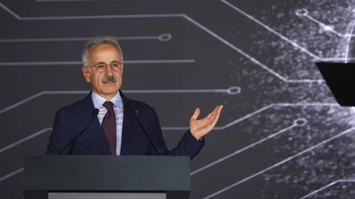 Türkiye dijital altyapıda vites yükseltti: İzmir’e dev yatırım