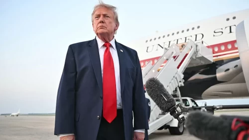 ABD Başkanı Trump'tan basına yeni yasak! Bu sefer uçağa almadı