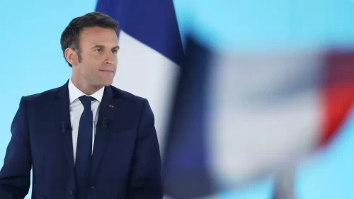 Macron: 15 yaş altına sosyal medya yasağı için yeni taslak hazır