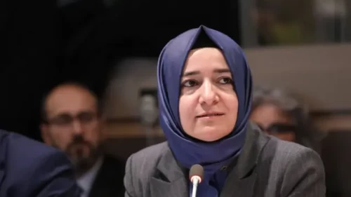 Fatma Betül Sayan eşi kim, evli mi? Fatma Betül Sayan aslen nereli?
