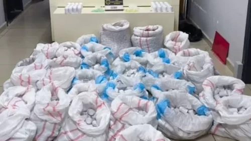 Mersin’de hastane otoparkında dev uyuşturucu operasyonu!