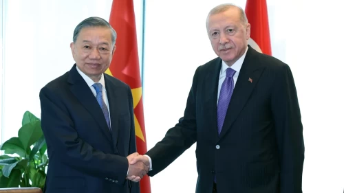Cumhurbaşkanı Erdoğan Vietnam Devlet Başkanı ile bir arada