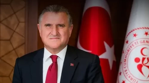 Bakan Bak vatandaşları spor tesislerine davet etti
