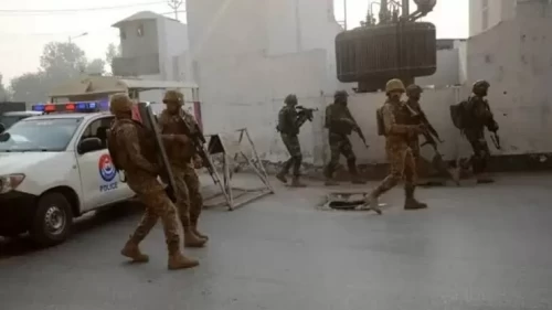 Pakistan’da sıcak çatışma!