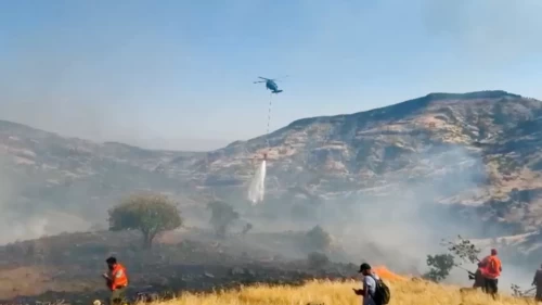 Tunceli Çakaran Vadisi'nde yangın paniği: Alevlere helikopterli müdahale