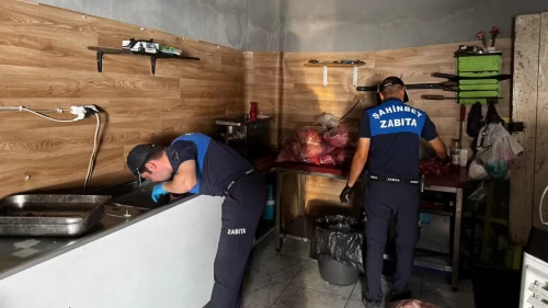 Gaziantep’te sağlıksız koşullarda üretilen 500 kilo ciğer ve et imha edildi