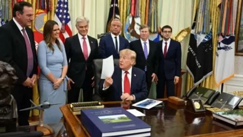Trump’ın medya kararı yargıya taşındı!