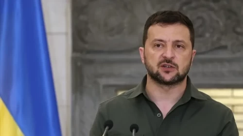 Zelenskiy'nin 'Rusya semaları artık güvenli değil' açıklaması sonrası Moskova uçuşlarında değişiklik