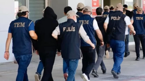 İzmir’de FETÖ’nün finans ağına MİT ve jandarmadan darbe: 21 gözaltı!