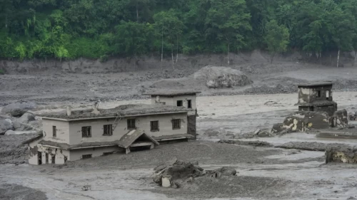 Nepal'deki sel felaketi Çin'i vurdu