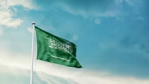 Suudi Arabistan’daki enerji ve petrol tesisleri hedef alındı