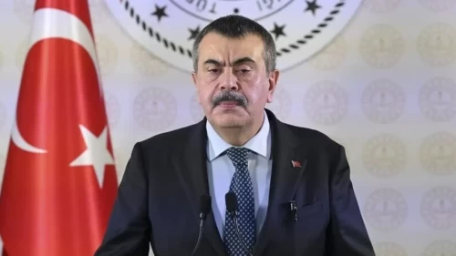 Bakan Tekin, Trabzon ve Gümüşhane programını iptal ederek Manisa'ya gitti