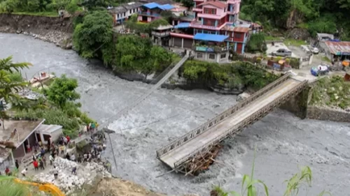Hindistan’dan Tayland’a: Asya’da şiddetli yağışlar hayatı felç etti!
