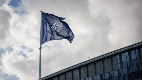 NATO’da bir ilk! İngiliz general görevi devraldı