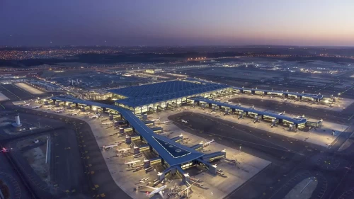İstanbul Havalimanı’nda uçağının lastiği patladı!