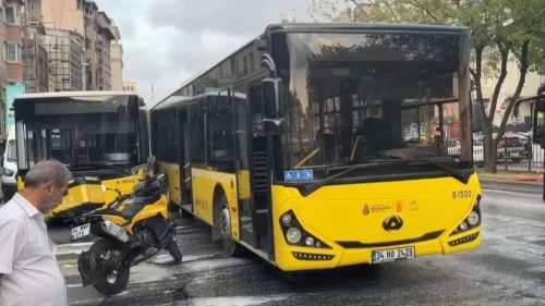 İstanbul'da İETT otobüsleri çarpıştı! Yol buz pistine döndü
