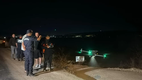 Göl kıyısında acı bekleyiş: Matematik öğretmeni sırra kadem bastı