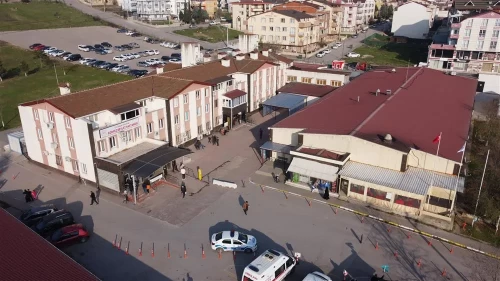 Neşeyle horon oynuyordu! Dinlenmek için oturan adam hayatını kaybetti