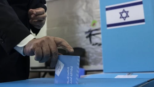 Netanyahu eriyor, Eisenkot zirveye yerleşti
