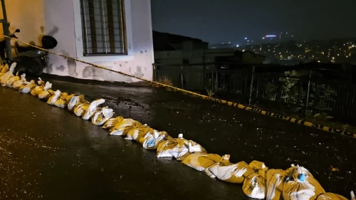 İstanbul’da yağmur sonrası toprak kayması
