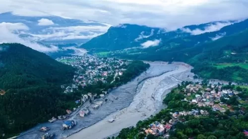 Nepal'deki sel felaketinde bilanço ağırlaşıyor!