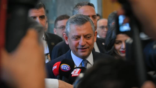 Daha parti ismi bulmayı beceremiyorlar! İktidara talipler! Yeni Parti'nin yeni ismi ne olacak? İşte son gelişmeler...