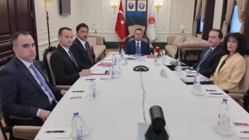 Bakan Gürlek, Yunan mevkidaşı Floridis ile görüştü
