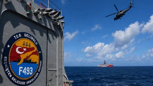 Somali açıklarında sondaj gemilerine Türk donanmasından kesintisiz koruma
