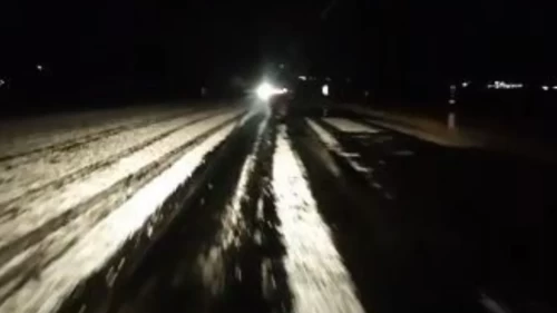 Ardahan'da şiddetli dolu trafiği kilitledi