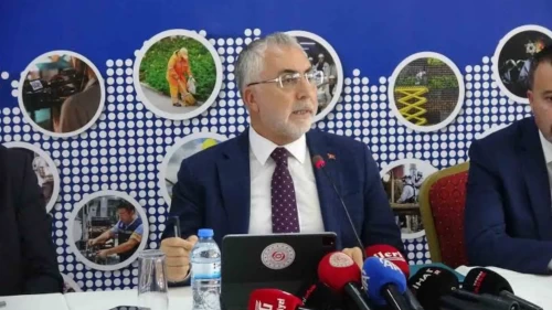 Bakan Işıkhan'dan motivasyon mesajı: Gençlerimiz kendi memleketinde geleceğini inşa edebilsin