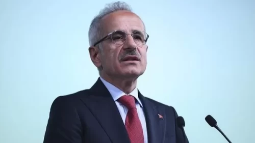 Bakan Uraloğlu açıkladı: Havacılıkta emisyon hedefi belli oldu