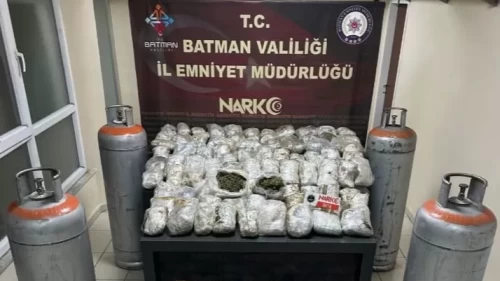 Batman’da sanayi tüplerine gizlenmiş uyuşturucu ele geçirildi