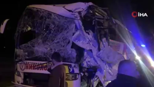 Kapıkule Sınır Kapısı yolunda otobüs-tır kazası