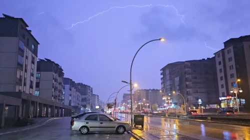Malatya'da sağanak yağış gün boyu sürecek
