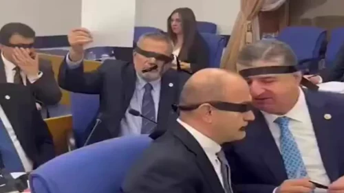 Halk TV'ye atanan kayyum sonrası YENİ Partililer kendini bantladı...