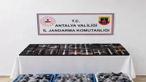Antalya’da kaçakçılık operasyonu