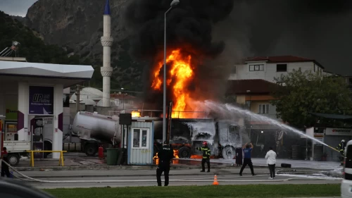 Denizli'de akaryakıt istasyonunda korkutan yangın!