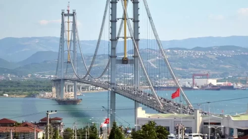 Osmangazi Köprüsü'ndeki "Cumhuriyet Koşusu" için 9 ilçeden ücretsiz servis