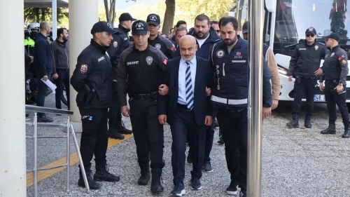 Milas Belediye Başkanı Fevzi Topuz dahil 20 şüpheli adliyede