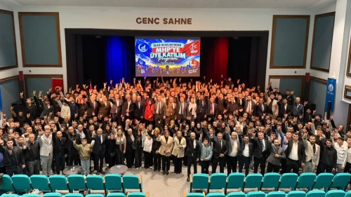 Kocaeli’de 300 ülkücü genç MHP’ye katıldı!