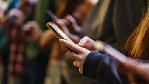 15 yaş altı sosyal medya yasağı başladı mı? Hesaplar kapanacak mı, e-Devlet yaş doğrulaması nasıl yapılacak?