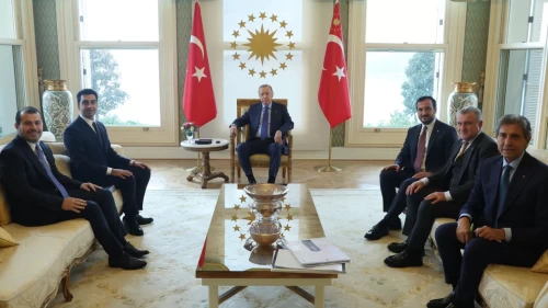 Cumhurbaşkanı Erdoğan, Tuzla Belediye Başkanı Eren Ali Bingöl'ü kabul etti