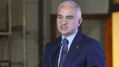 Bakan Ersoy duyurdu! Tavşanlı Höyük'te 4 bin yıllık pati izleri bulundu!