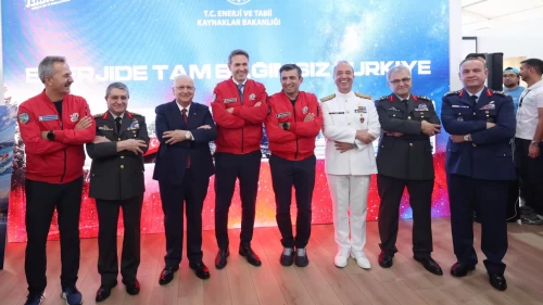 Bakan Güler, TEKNOFEST Güneydoğu'da stantları ziyaret etti