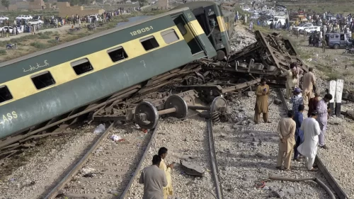 Pakistan’da tren kazası!