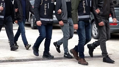 Adana'da zehir tacirlerine geçit yok: 12 şüpheli tutuklandı