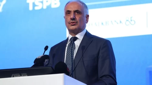 Hazine ve Maliye Bakan Yardımcısı Osman Çelik emeklilik dilekçesini sundu