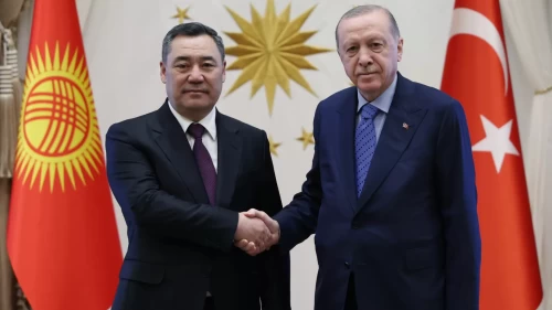 Erdoğan, Kırgızistan Cumhurbaşkanı Caparov ile görüştü