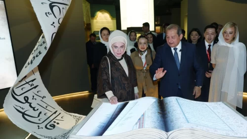 Emine Erdoğan, İmam Buhari Anıt Kompleksi'ni ziyaret etti